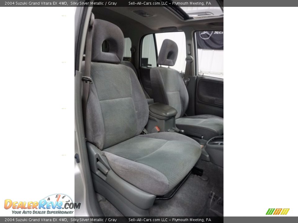 2004 Suzuki Grand Vitara EX 4WD Silky Silver Metallic / Gray Photo #18