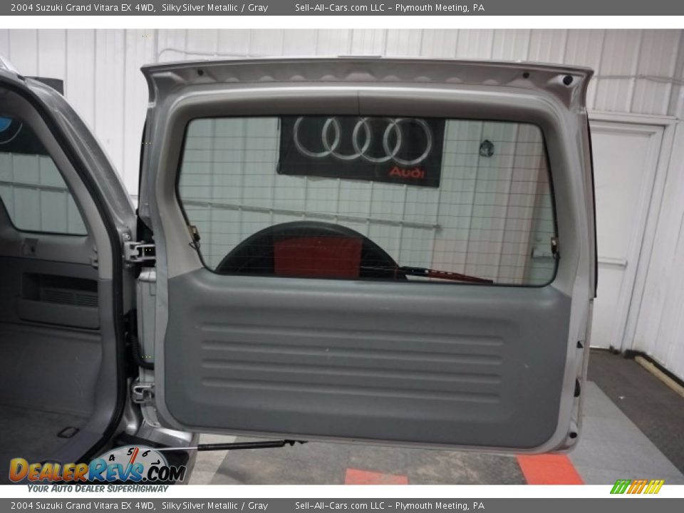 2004 Suzuki Grand Vitara EX 4WD Silky Silver Metallic / Gray Photo #20