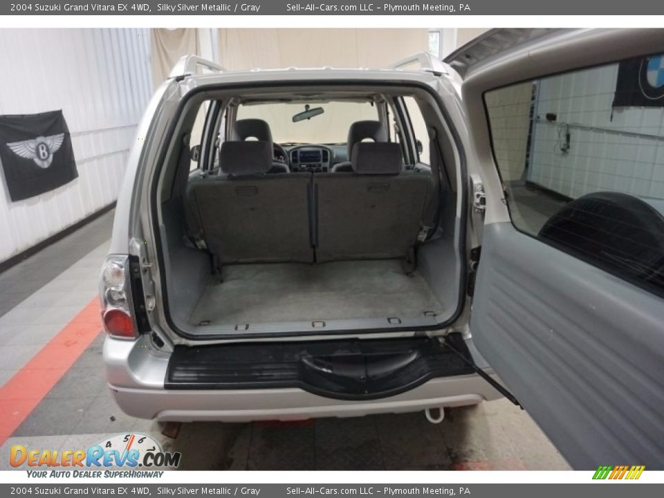 2004 Suzuki Grand Vitara EX 4WD Silky Silver Metallic / Gray Photo #21