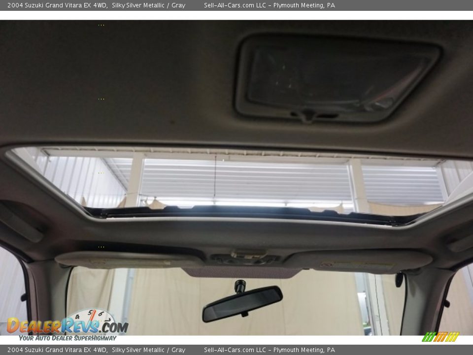2004 Suzuki Grand Vitara EX 4WD Silky Silver Metallic / Gray Photo #25