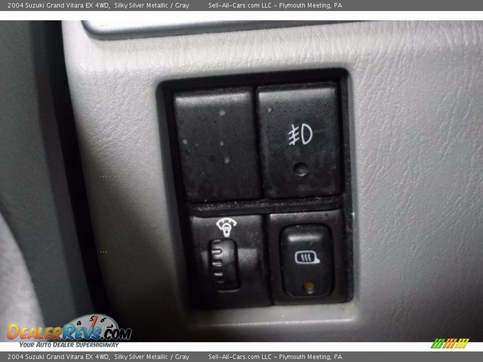 2004 Suzuki Grand Vitara EX 4WD Silky Silver Metallic / Gray Photo #32