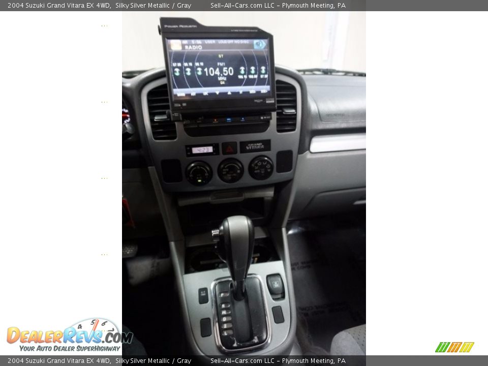 2004 Suzuki Grand Vitara EX 4WD Silky Silver Metallic / Gray Photo #35