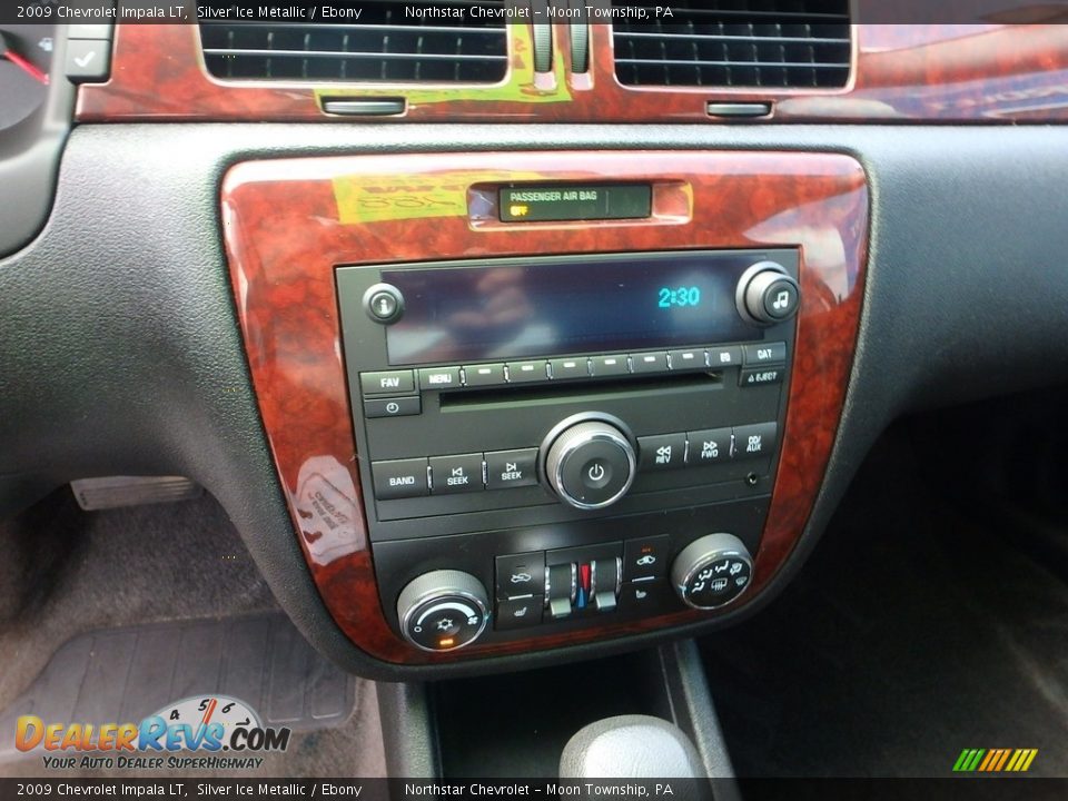 2009 Chevrolet Impala LT Silver Ice Metallic / Ebony Photo #28