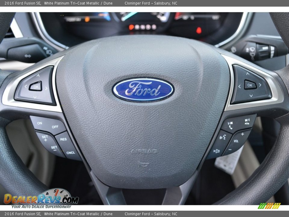 2016 Ford Fusion SE White Platinum Tri-Coat Metallic / Dune Photo #22