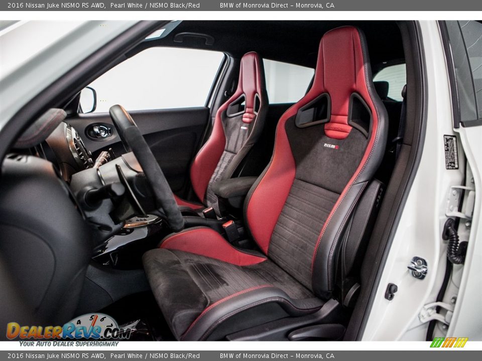 Front Seat of 2016 Nissan Juke NISMO RS AWD Photo #6