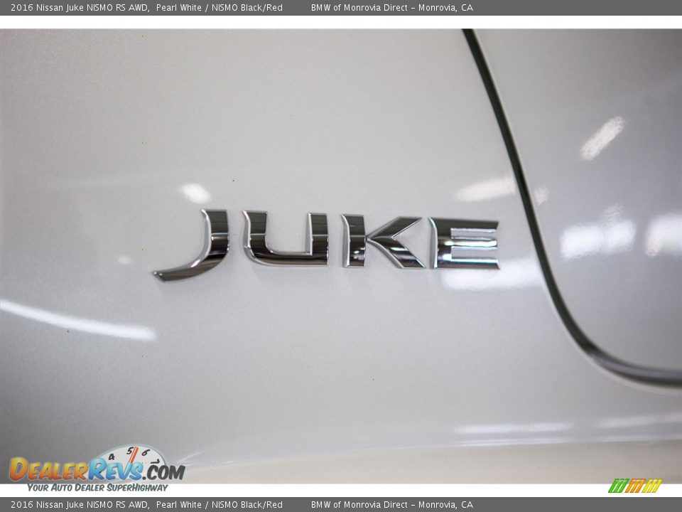 2016 Nissan Juke NISMO RS AWD Pearl White / NISMO Black/Red Photo #7
