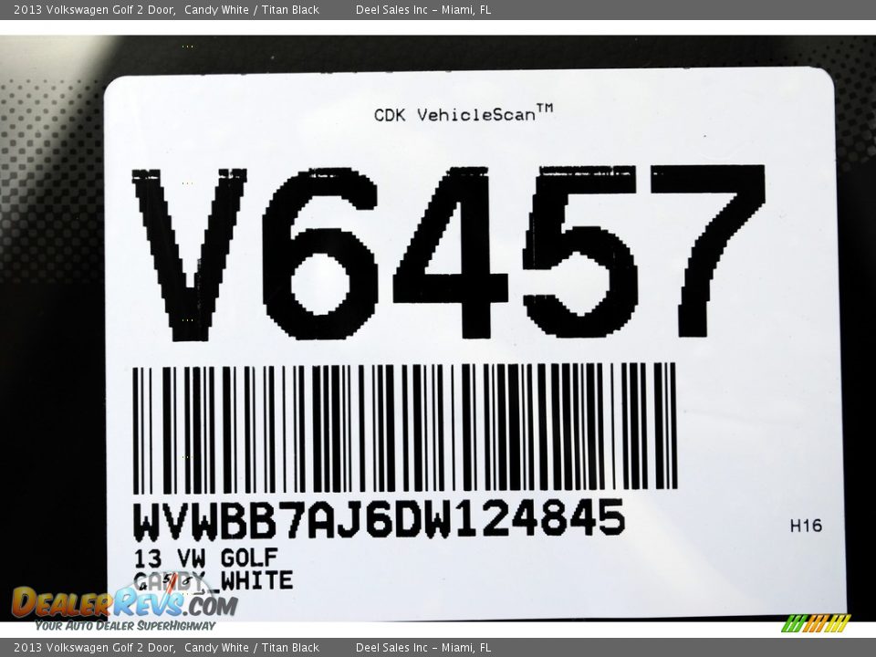 2013 Volkswagen Golf 2 Door Candy White / Titan Black Photo #20