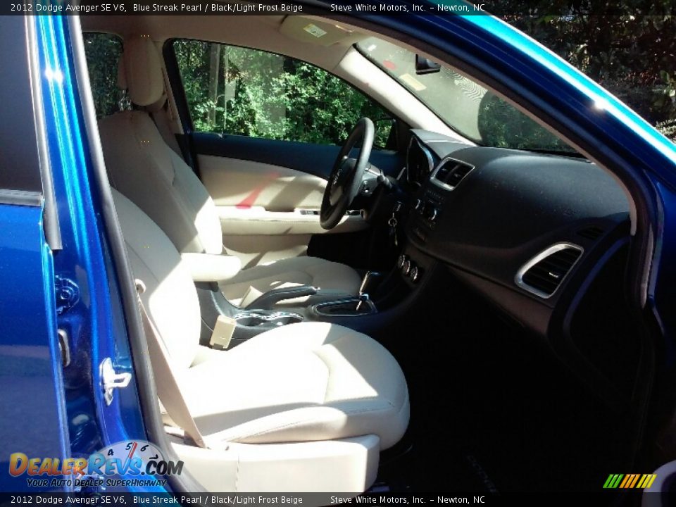2012 Dodge Avenger SE V6 Blue Streak Pearl / Black/Light Frost Beige Photo #13