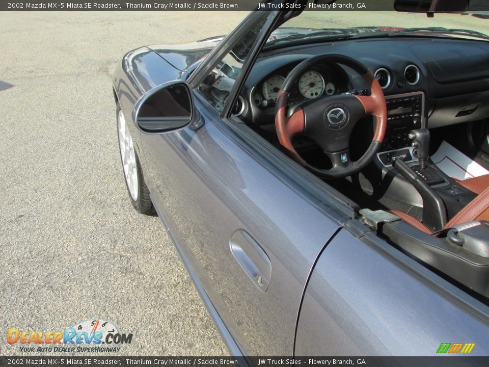 2002 Mazda MX-5 Miata SE Roadster Titanium Gray Metallic / Saddle Brown Photo #16