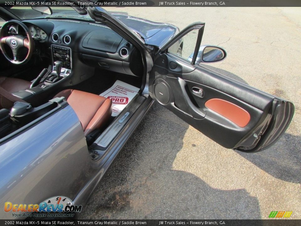 2002 Mazda MX-5 Miata SE Roadster Titanium Gray Metallic / Saddle Brown Photo #27