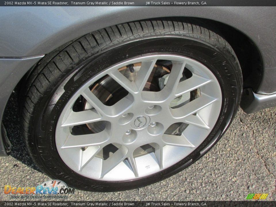 2002 Mazda MX-5 Miata SE Roadster Titanium Gray Metallic / Saddle Brown Photo #31
