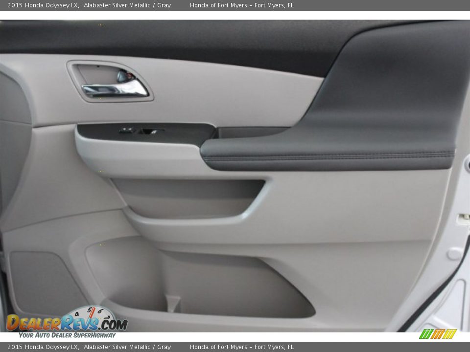 2015 Honda Odyssey LX Alabaster Silver Metallic / Gray Photo #29