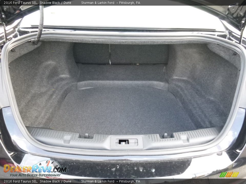 2016 Ford Taurus SEL Shadow Black / Dune Photo #14
