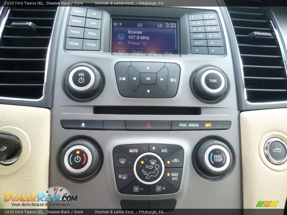 2016 Ford Taurus SEL Shadow Black / Dune Photo #15