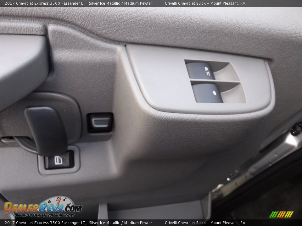 2017 Chevrolet Express 3500 Passenger LT Silver Ice Metallic / Medium Pewter Photo #9