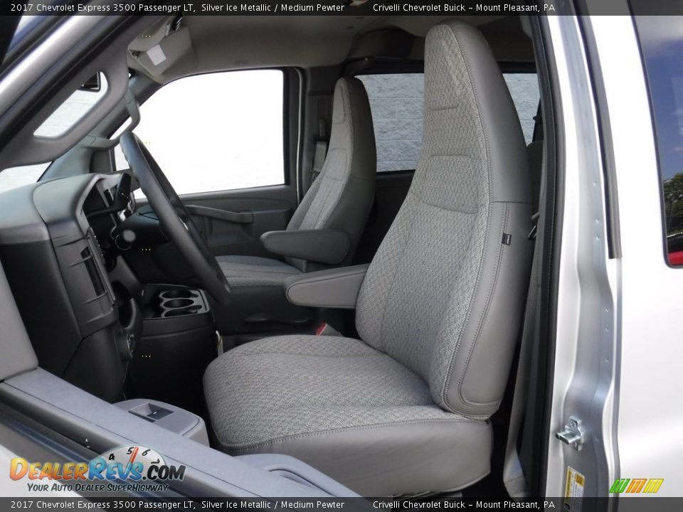 Medium Pewter Interior - 2017 Chevrolet Express 3500 Passenger LT Photo #10