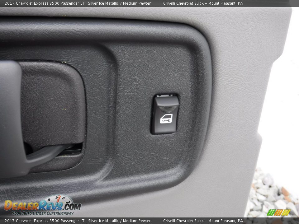 2017 Chevrolet Express 3500 Passenger LT Silver Ice Metallic / Medium Pewter Photo #19