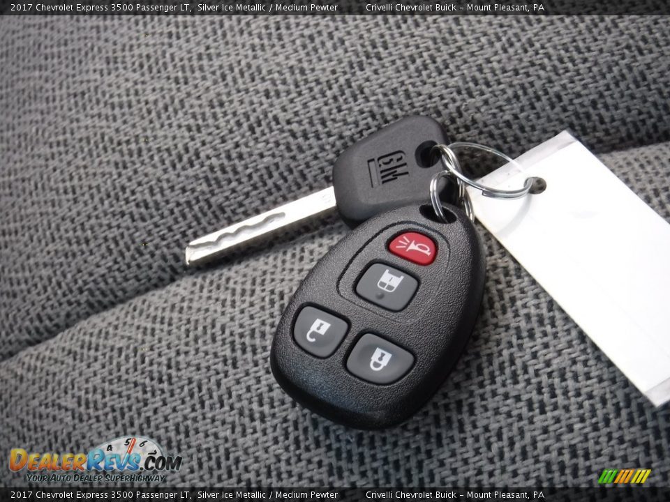 Keys of 2017 Chevrolet Express 3500 Passenger LT Photo #22