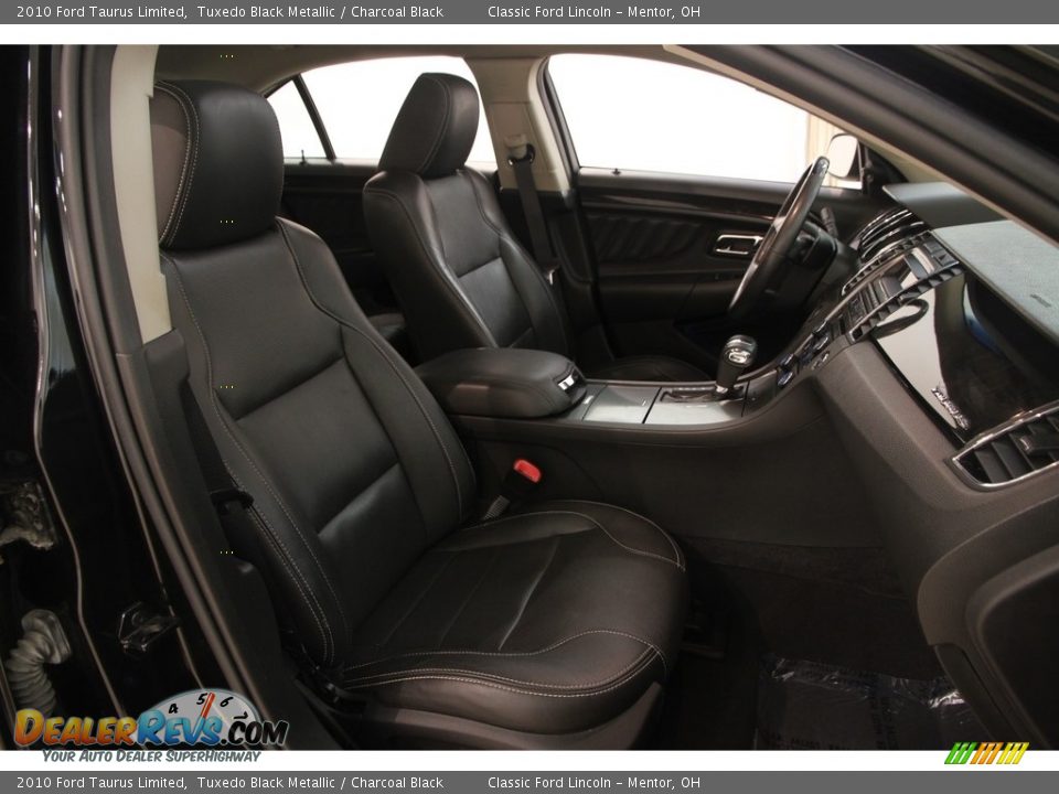 2010 Ford Taurus Limited Tuxedo Black Metallic / Charcoal Black Photo #12