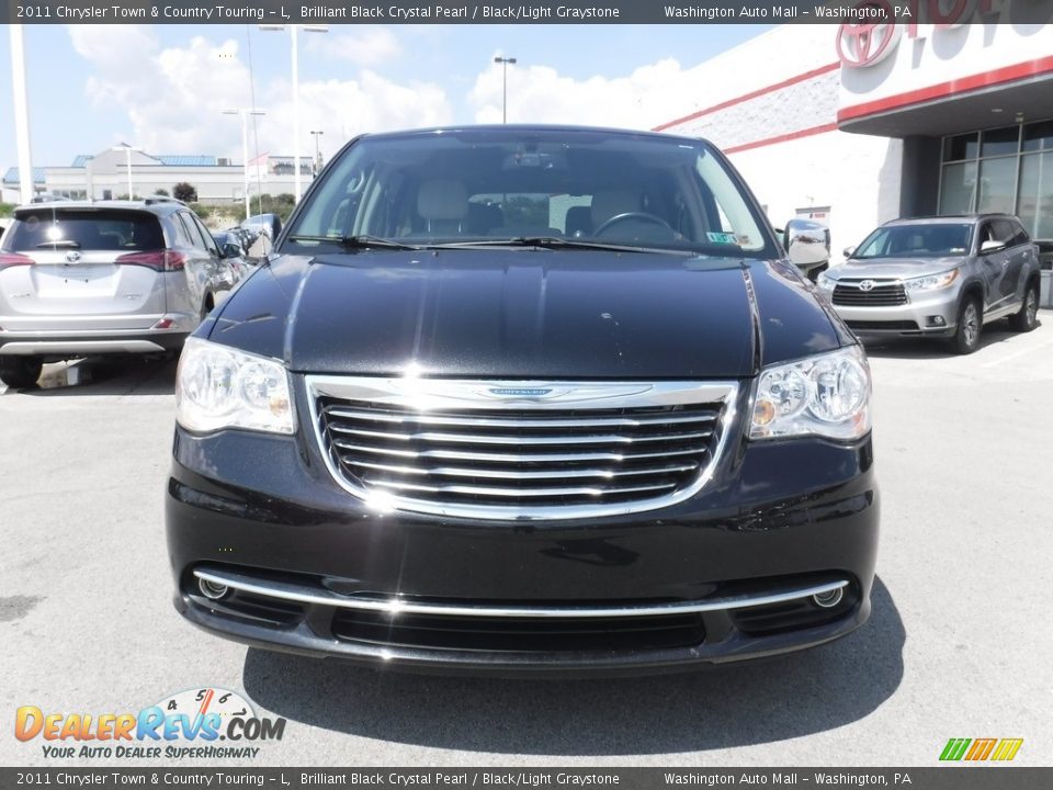 2011 Chrysler Town & Country Touring - L Brilliant Black Crystal Pearl / Black/Light Graystone Photo #4