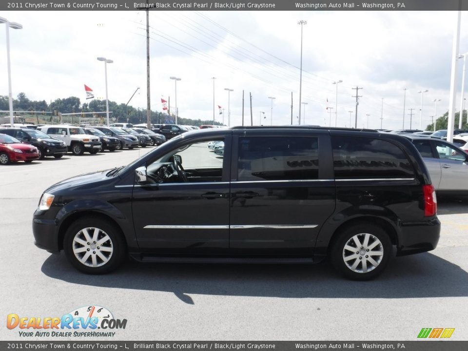 2011 Chrysler Town & Country Touring - L Brilliant Black Crystal Pearl / Black/Light Graystone Photo #7