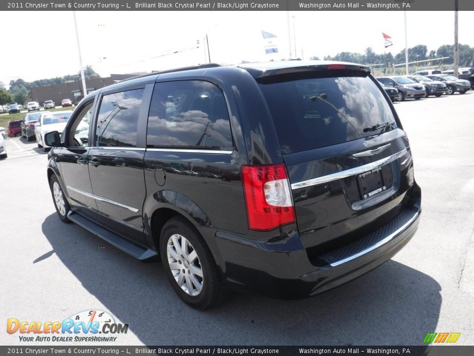 2011 Chrysler Town & Country Touring - L Brilliant Black Crystal Pearl / Black/Light Graystone Photo #9