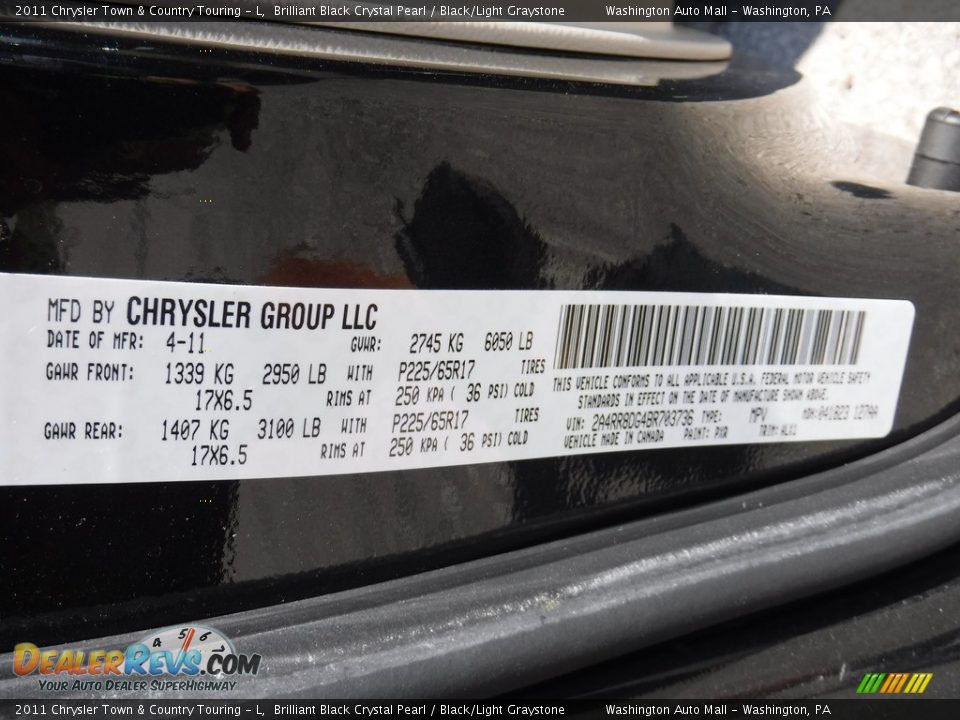 2011 Chrysler Town & Country Touring - L Brilliant Black Crystal Pearl / Black/Light Graystone Photo #24