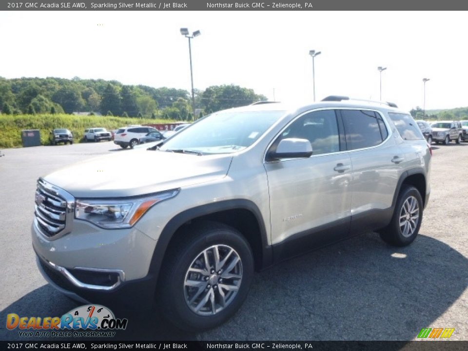 Front 3/4 View of 2017 GMC Acadia SLE AWD Photo #1