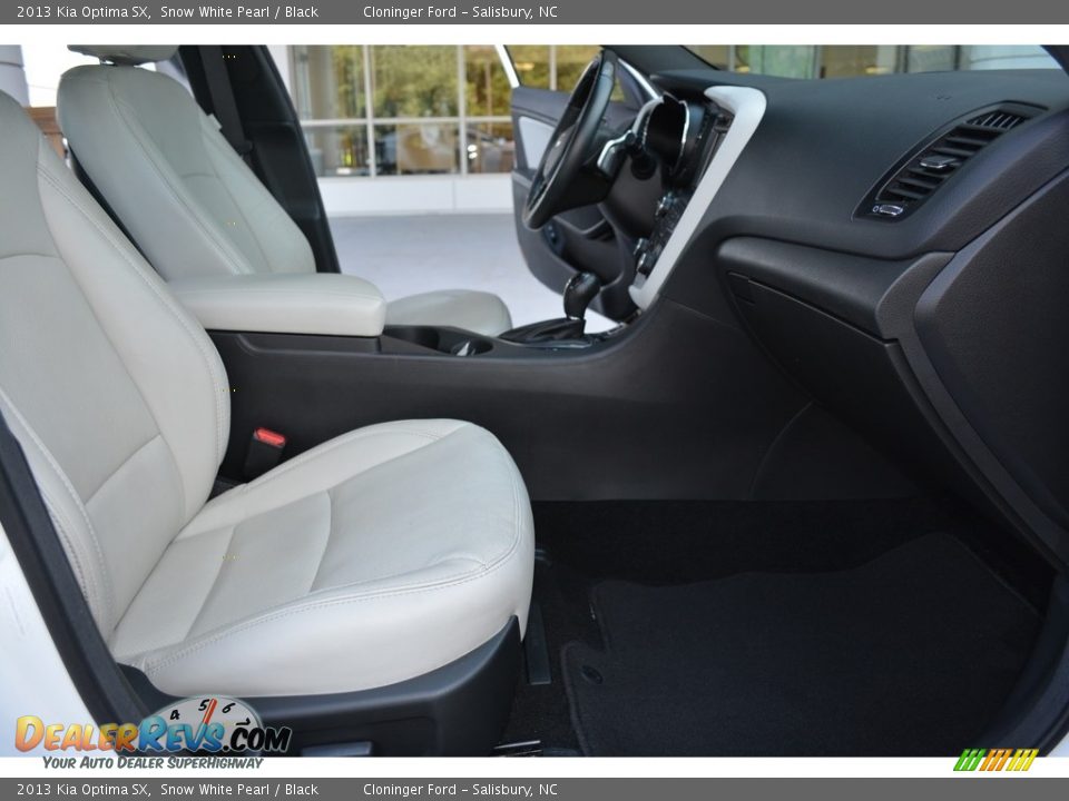 2013 Kia Optima SX Snow White Pearl / Black Photo #17