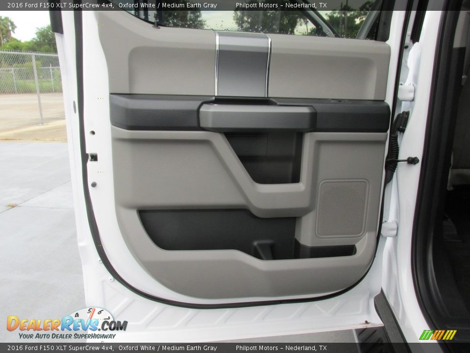 2016 Ford F150 XLT SuperCrew 4x4 Oxford White / Medium Earth Gray Photo #19