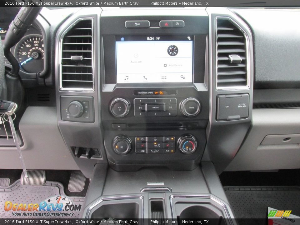 2016 Ford F150 XLT SuperCrew 4x4 Oxford White / Medium Earth Gray Photo #26
