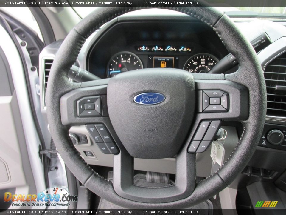 2016 Ford F150 XLT SuperCrew 4x4 Oxford White / Medium Earth Gray Photo #32