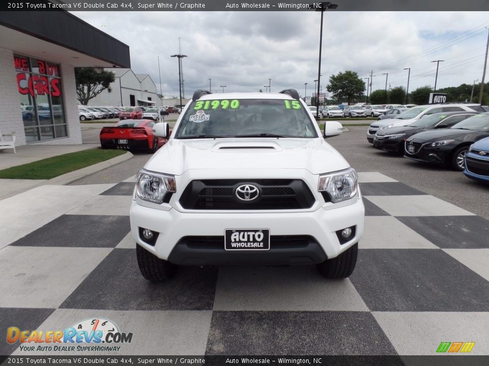 2015 Toyota Tacoma V6 Double Cab 4x4 Super White / Graphite Photo #2