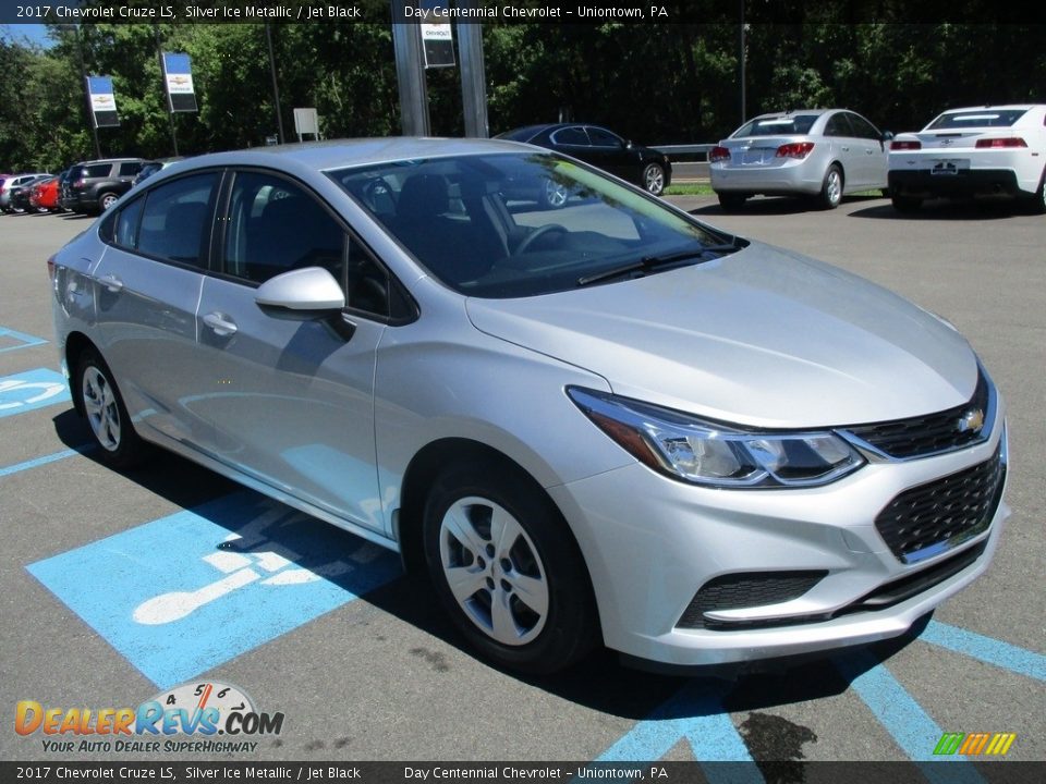 Front 3/4 View of 2017 Chevrolet Cruze LS Photo #8