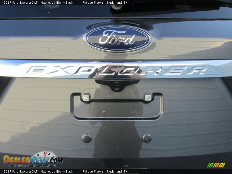 2017 Ford Explorer XLT Magnetic / Ebony Black Photo #14