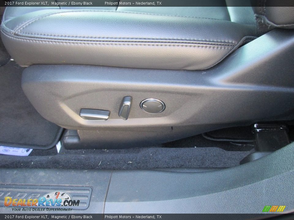 2017 Ford Explorer XLT Magnetic / Ebony Black Photo #23
