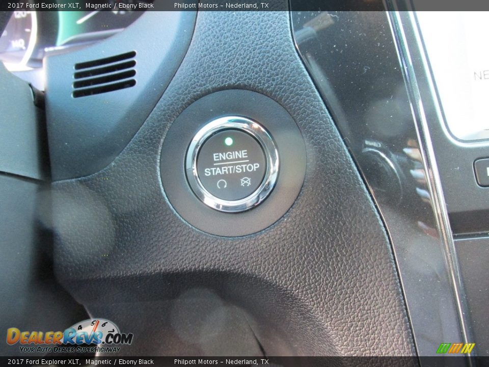2017 Ford Explorer XLT Magnetic / Ebony Black Photo #29