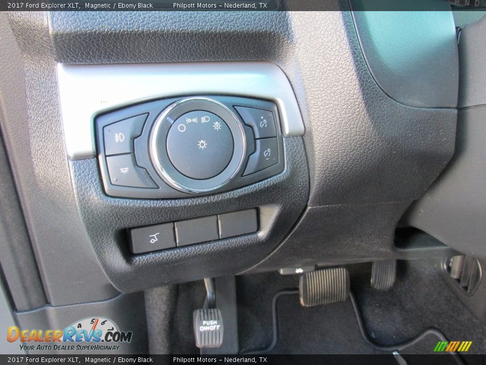 2017 Ford Explorer XLT Magnetic / Ebony Black Photo #32