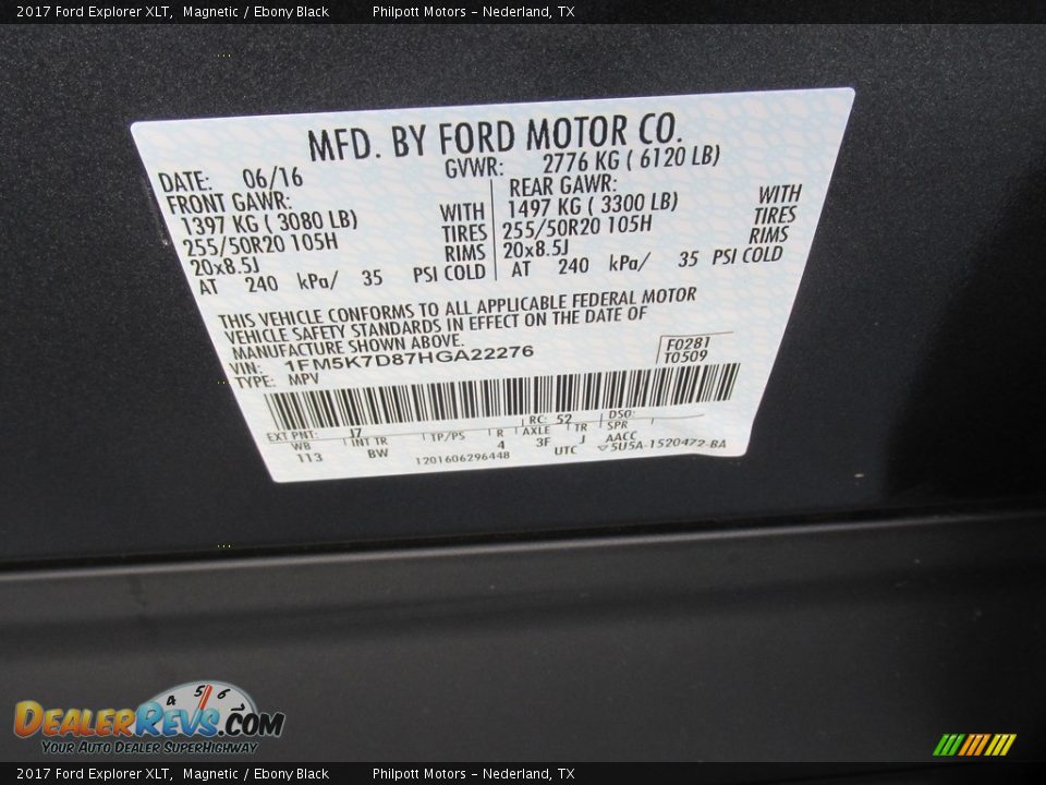 2017 Ford Explorer XLT Magnetic / Ebony Black Photo #33