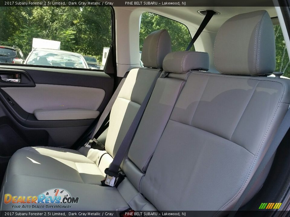 2017 Subaru Forester 2.5i Limited Dark Gray Metallic / Gray Photo #6