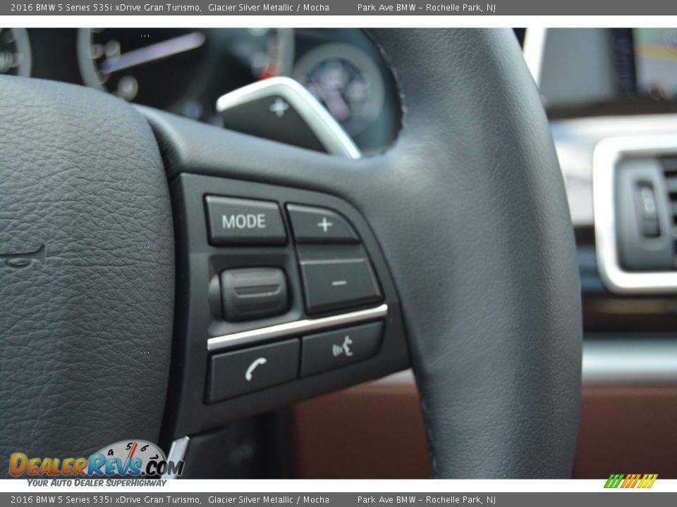 Controls of 2016 BMW 5 Series 535i xDrive Gran Turismo Photo #19