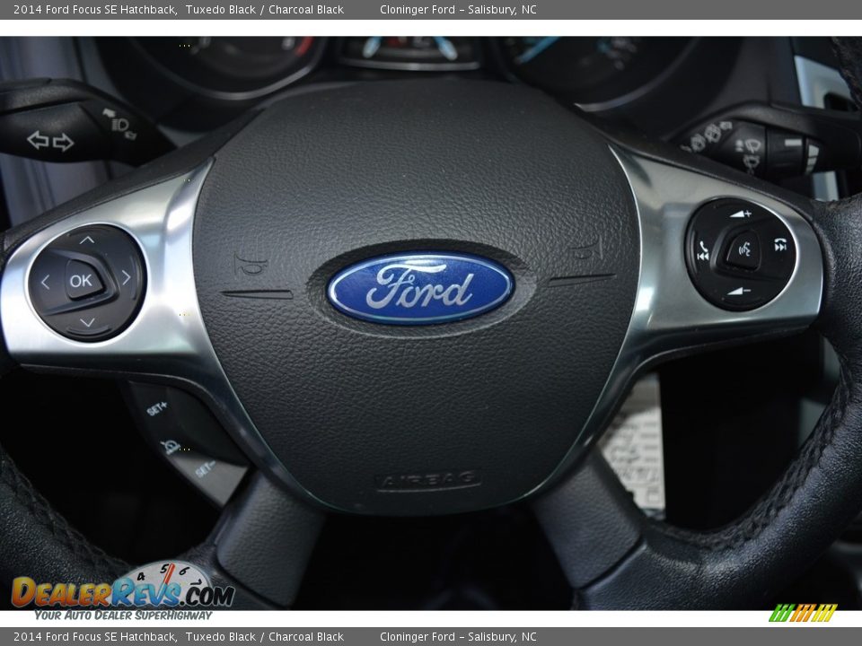 2014 Ford Focus SE Hatchback Tuxedo Black / Charcoal Black Photo #20