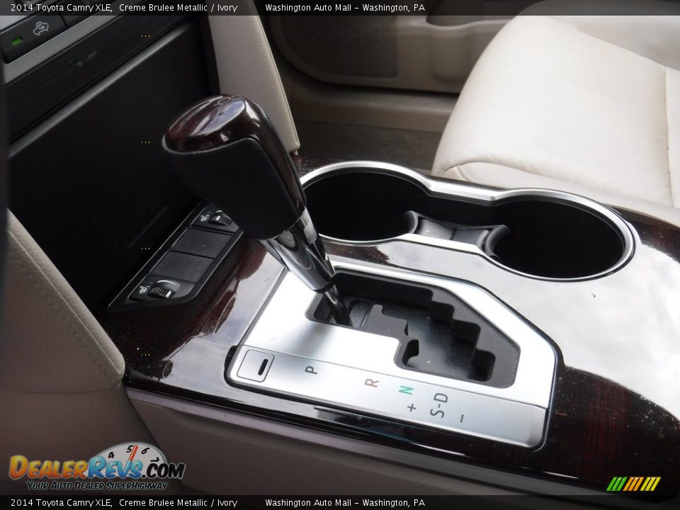 2014 Toyota Camry XLE Creme Brulee Metallic / Ivory Photo #20