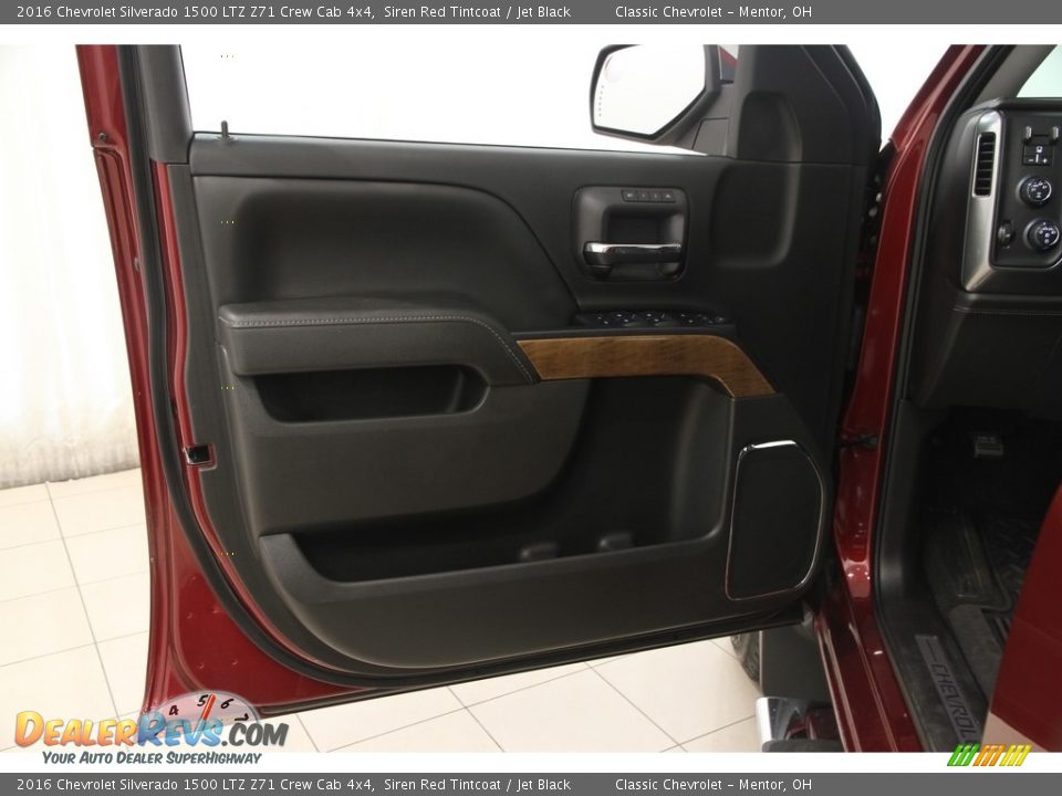 2016 Chevrolet Silverado 1500 LTZ Z71 Crew Cab 4x4 Siren Red Tintcoat / Jet Black Photo #4