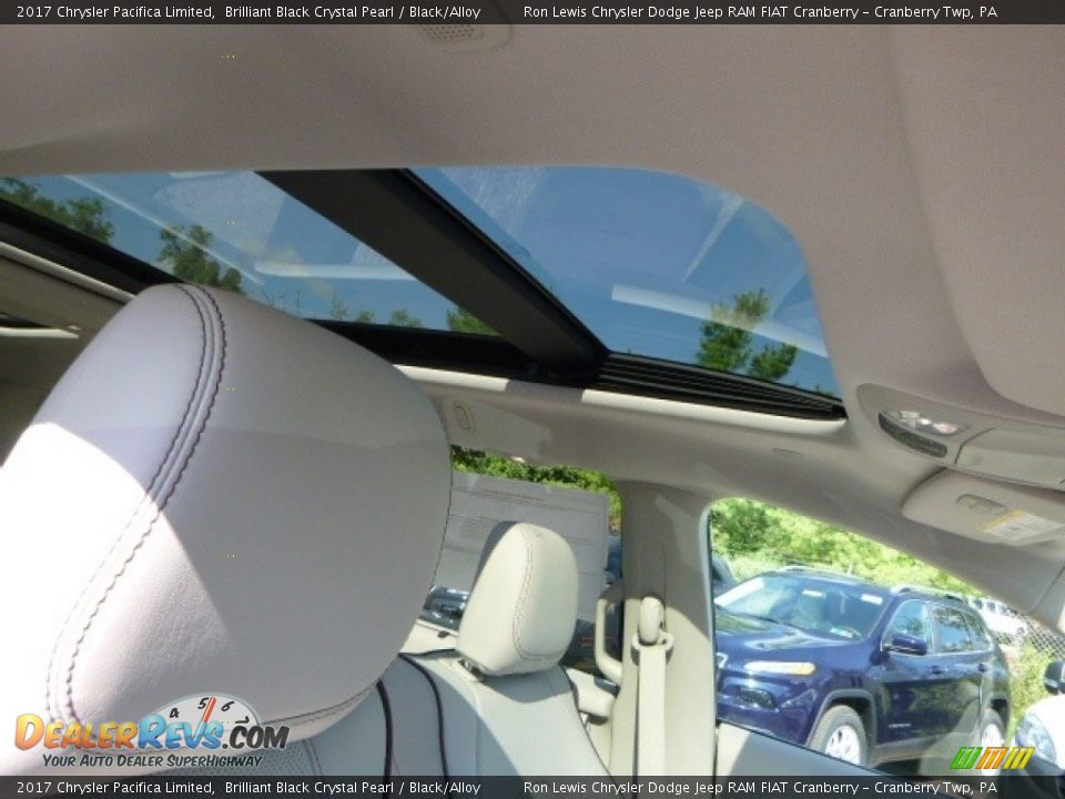 2017 Chrysler Pacifica Limited Brilliant Black Crystal Pearl / Black/Alloy Photo #11