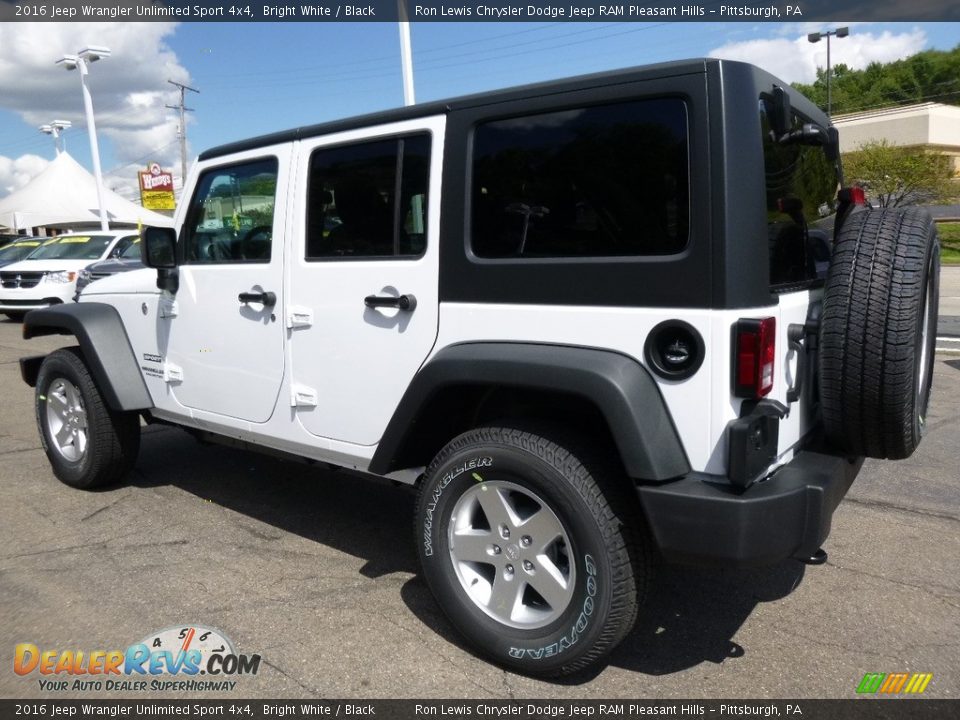 2016 Jeep Wrangler Unlimited Sport 4x4 Bright White / Black Photo #3