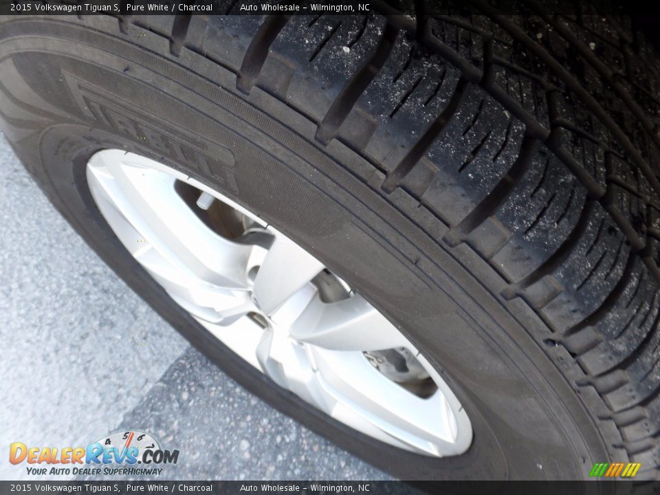 2015 Volkswagen Tiguan S Pure White / Charcoal Photo #8