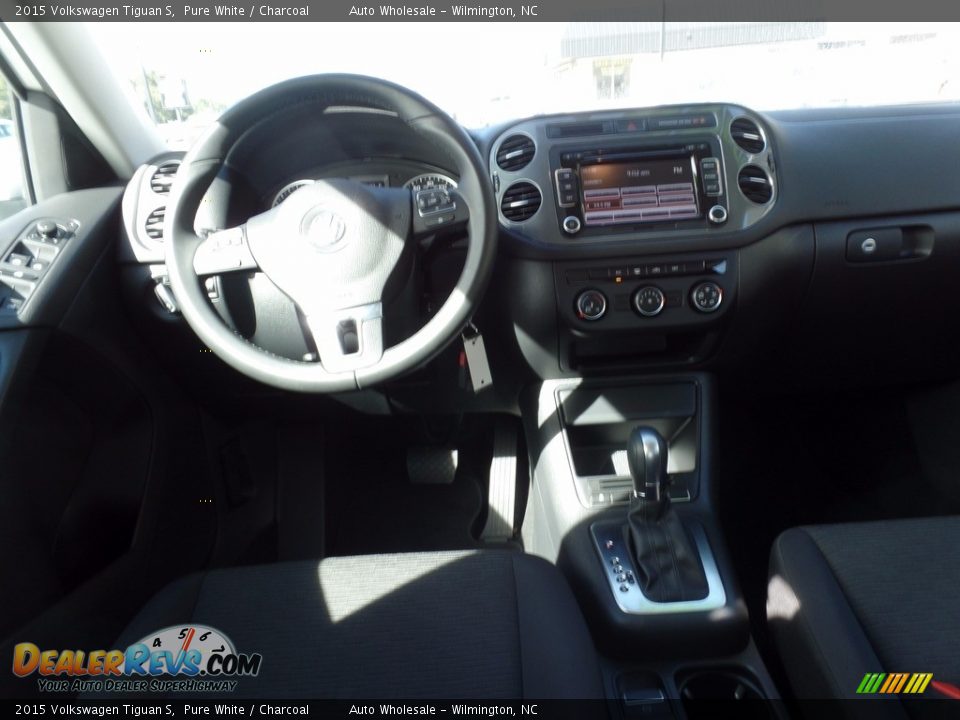 2015 Volkswagen Tiguan S Pure White / Charcoal Photo #15