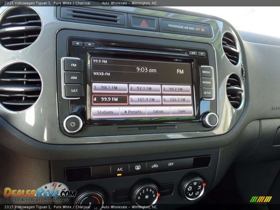 2015 Volkswagen Tiguan S Pure White / Charcoal Photo #17