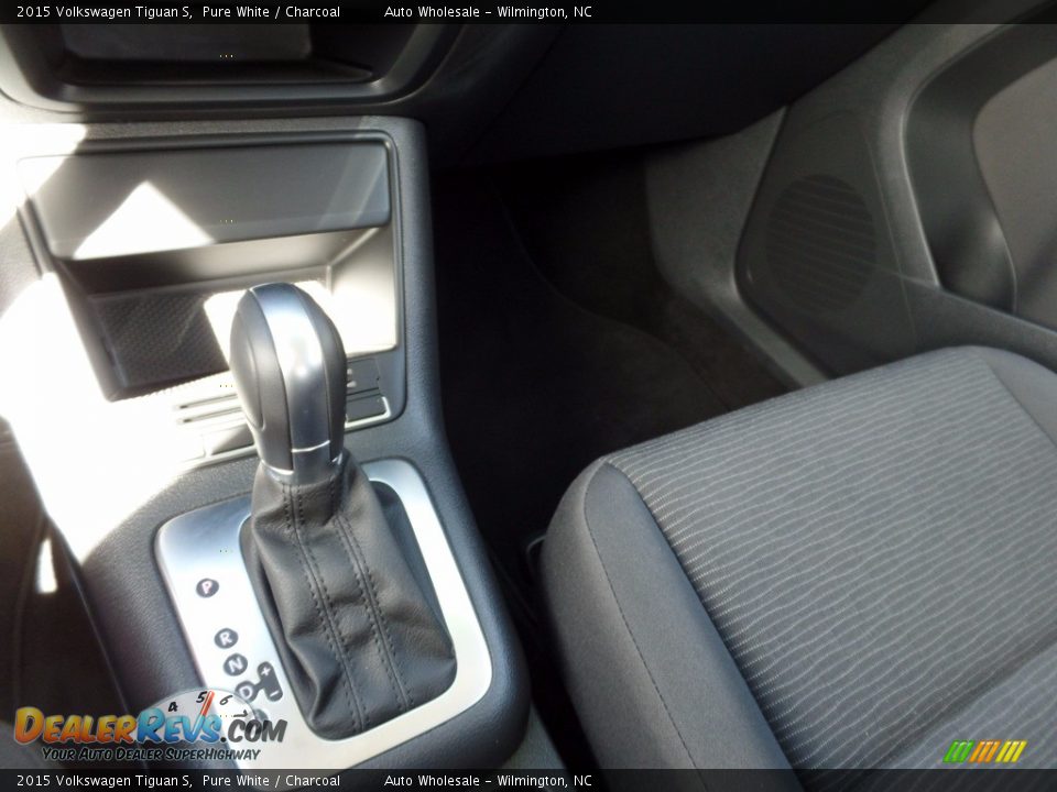 2015 Volkswagen Tiguan S Pure White / Charcoal Photo #19